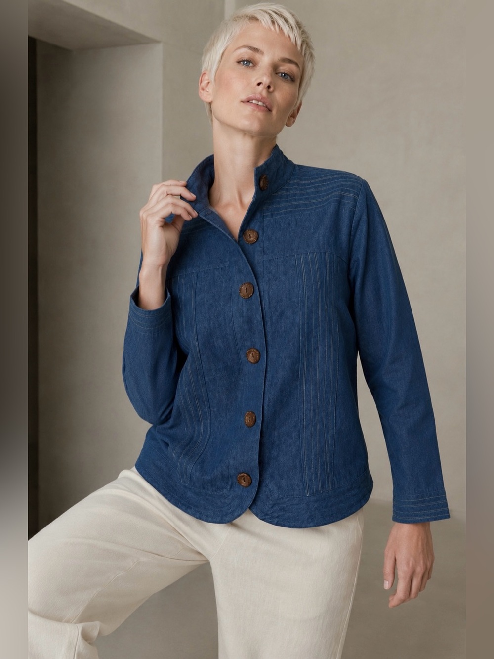 Breckenridge Petite Cotton Chambray Shacket Mock Neck Wood Button Top - Size MP